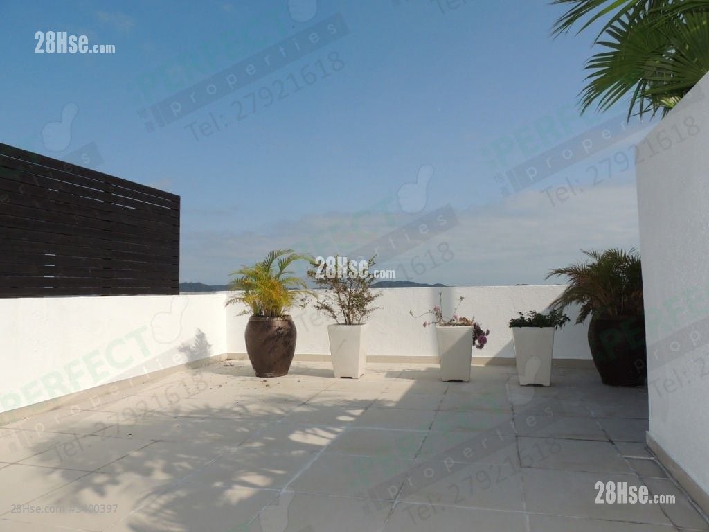 Fullway Garden Sell 3 Bedrooms 1,449 ft²