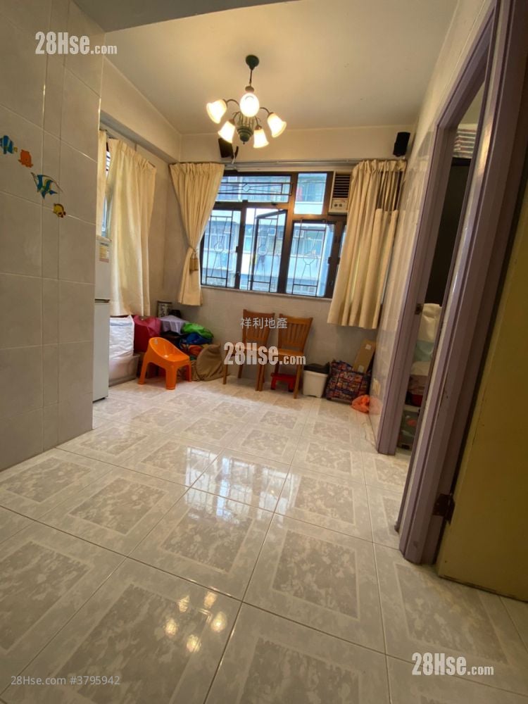 Tenement House Sell 2 Bedrooms 382 ft²