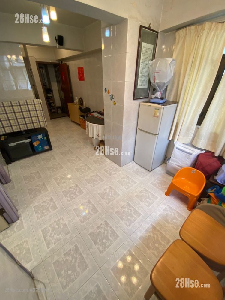 Tenement House Sell 2 Bedrooms 382 ft²