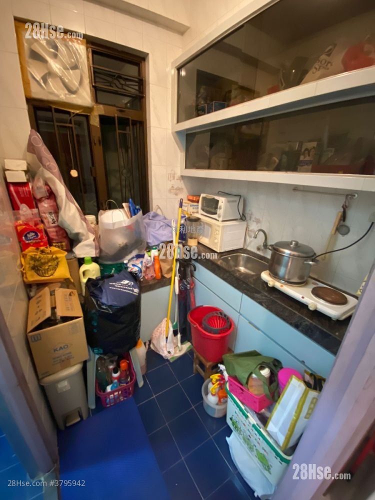 Tenement House Sell 2 Bedrooms 382 ft²