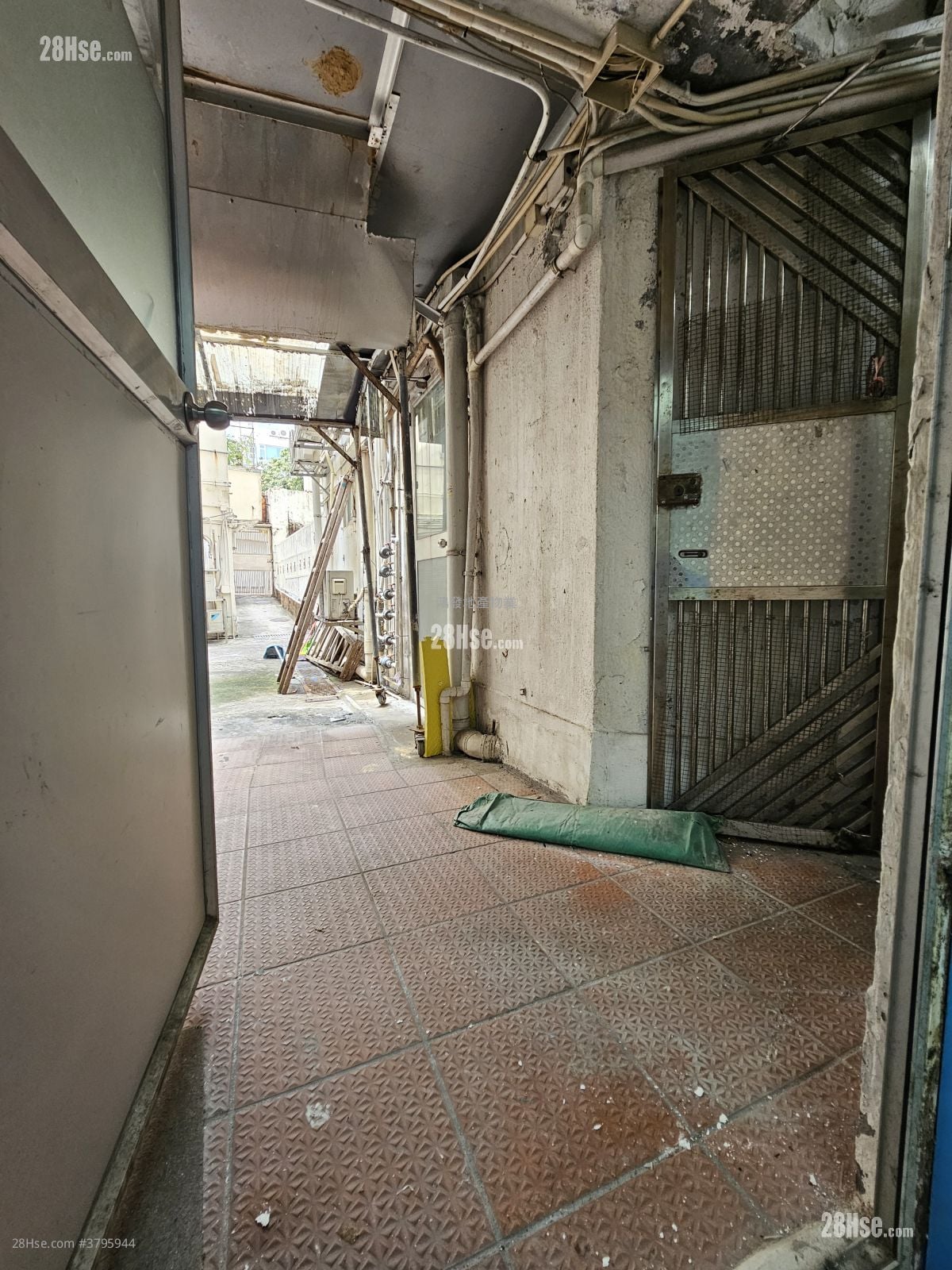 188-190 Boundary Street Rental 4 Bedrooms , 1 Toilet 891 ft²