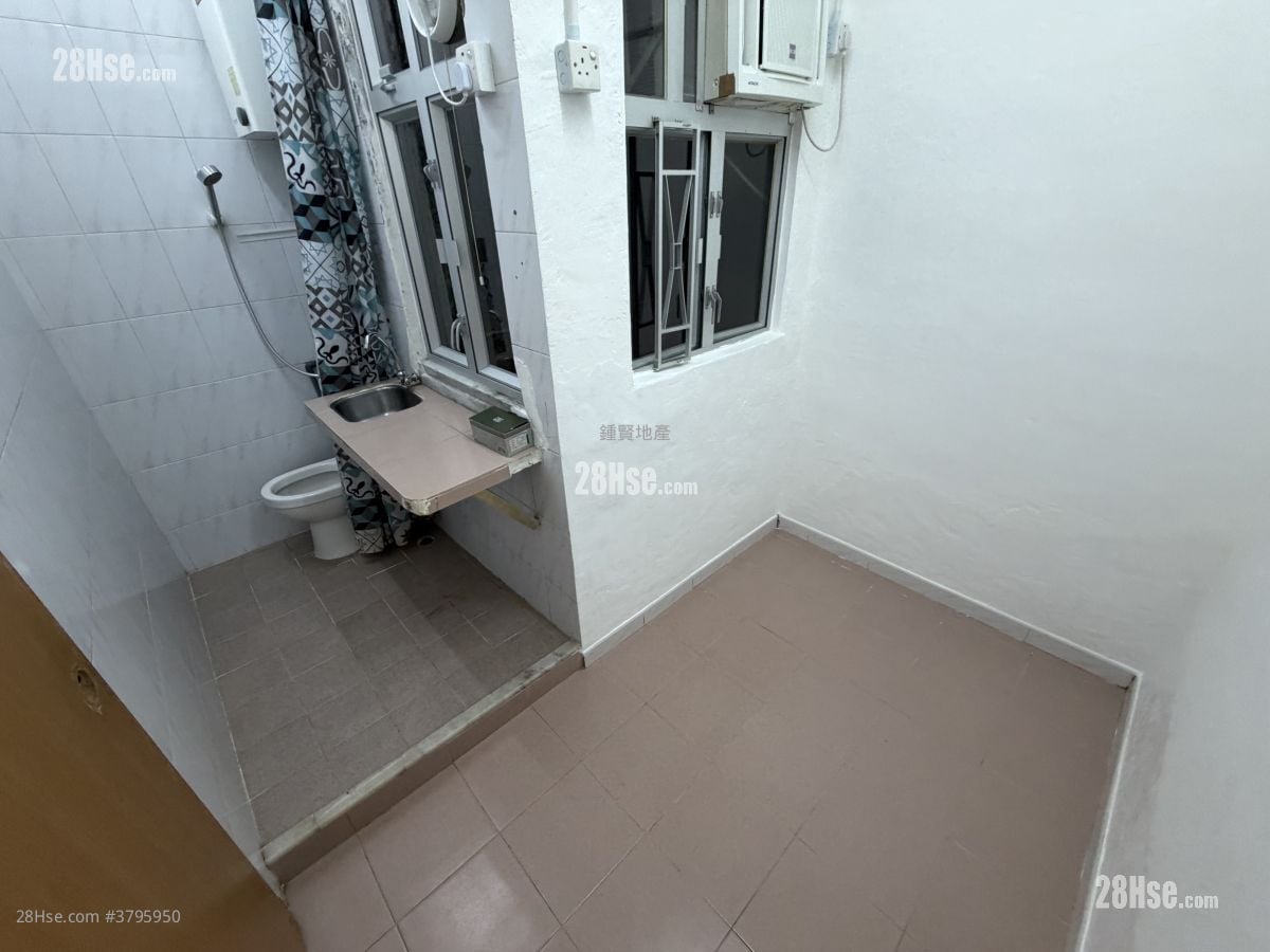 Lai King Building Rental Studio , 1 Bathroom 70 ft²