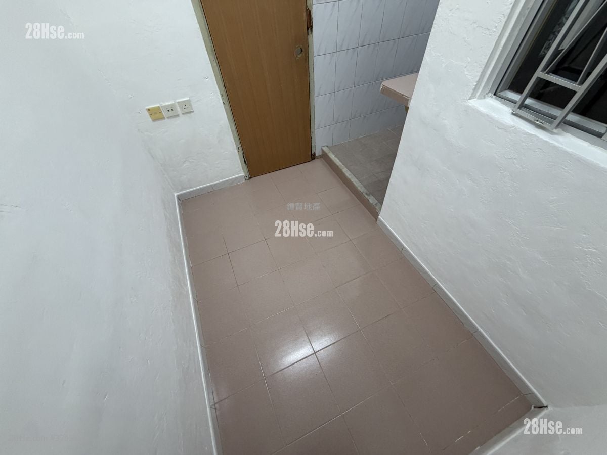 Lai King Building Rental Studio , 1 Bathroom 70 ft²