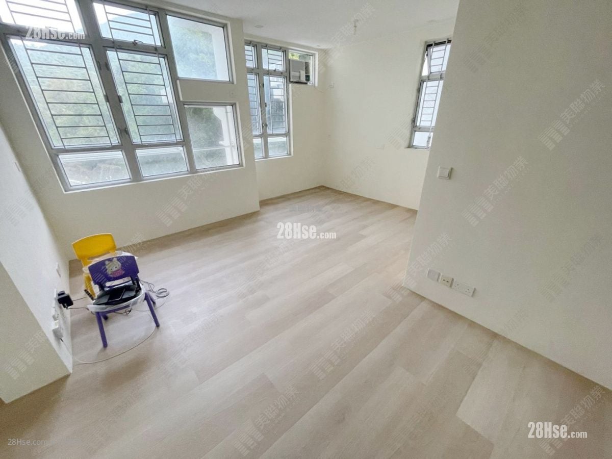 Shan Lai Court Sell 2 Bedrooms , 1 Bathroom 447 ft²