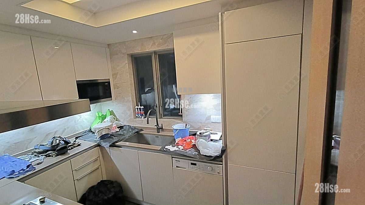 Grand Austin Sell 3 Bedrooms , 2 Bathrooms 875 ft²