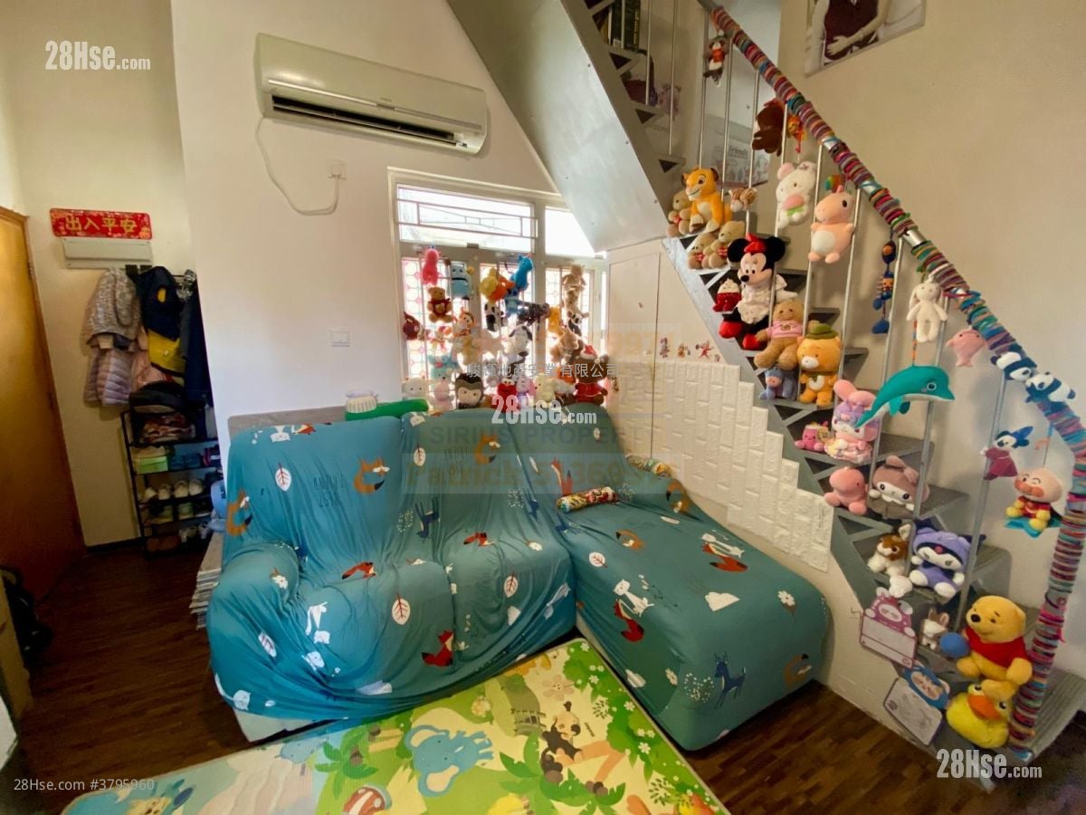 Sun Fair Building Sell 3 Bedrooms , 1 Bathroom 475 ft²