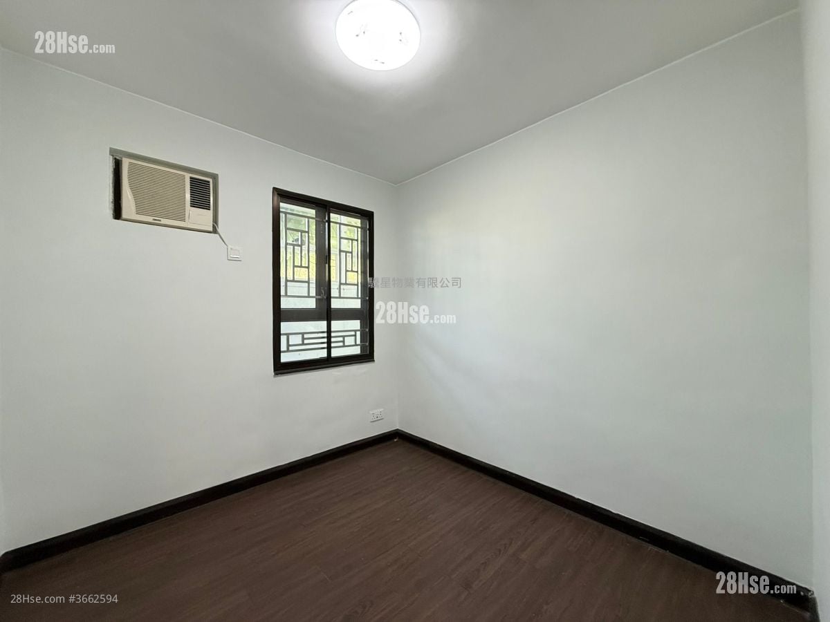 Village Sell 3 Bedrooms , 1 Bathroom 700 ft²