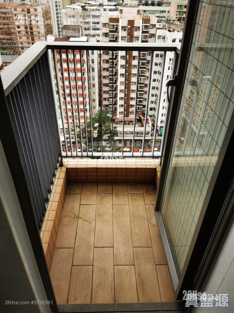 Heya Green Sell 2 Bedrooms , 1 Bathroom 458 ft²