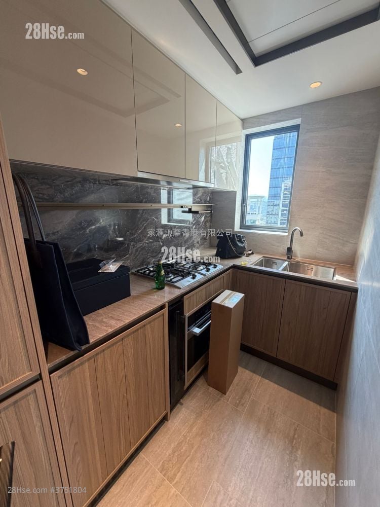 高臨 租盤 3 房 , 1 浴室 569 平方呎