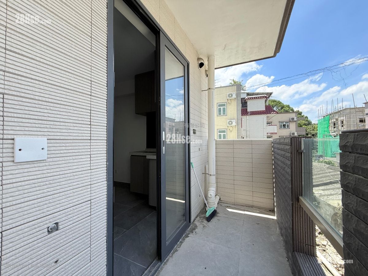 村屋 售盘 开放式间隔 , 1 浴室 350 平方尺