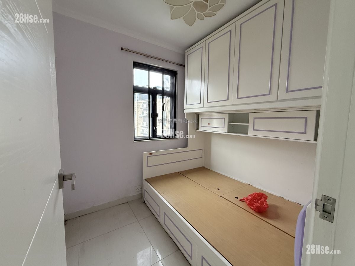 村屋 售盘 3 房 , 1 浴室 700 平方尺