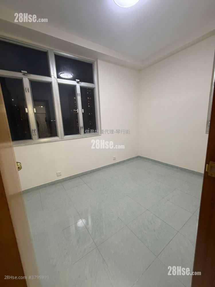 Carson Mansion Rental 2 Bedrooms , 1 Bathroom 523 ft²