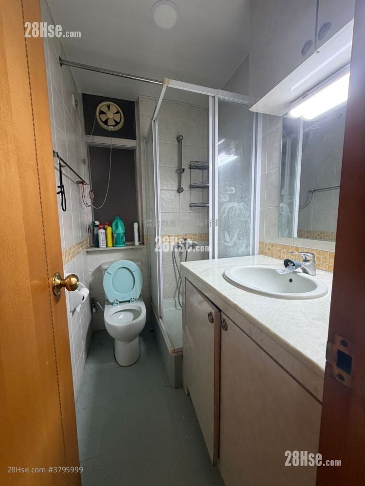 Carson Mansion Rental 2 Bedrooms , 1 Bathroom 523 ft²