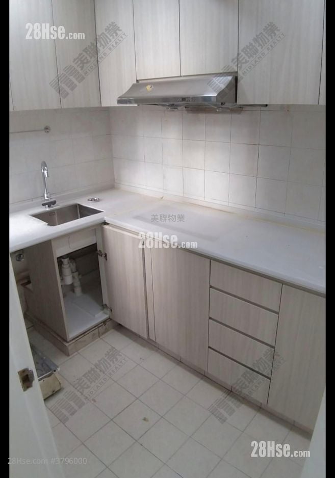 Hang King Garden Rental 525 ft²