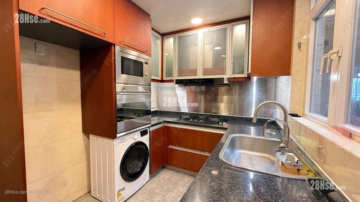 One Beacon Hill Rental 3 Bedrooms , 2 Bathrooms 1,103 ft²