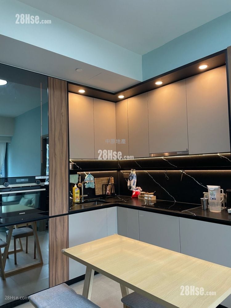 Silicon Hill Sell 2 Bedrooms , 1 Bathroom 405 ft²