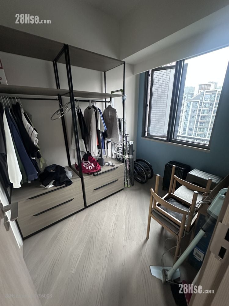 Silicon Hill Sell 2 Bedrooms , 1 Bathroom 405 ft²