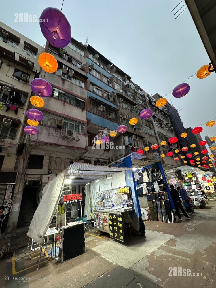 唐楼 售盘 2 房 , 1 浴室 384 平方尺