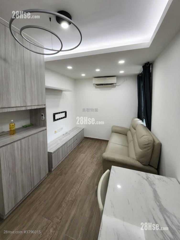 Tuen Mun Town Plaza Sell 2 Bedrooms 326 ft²