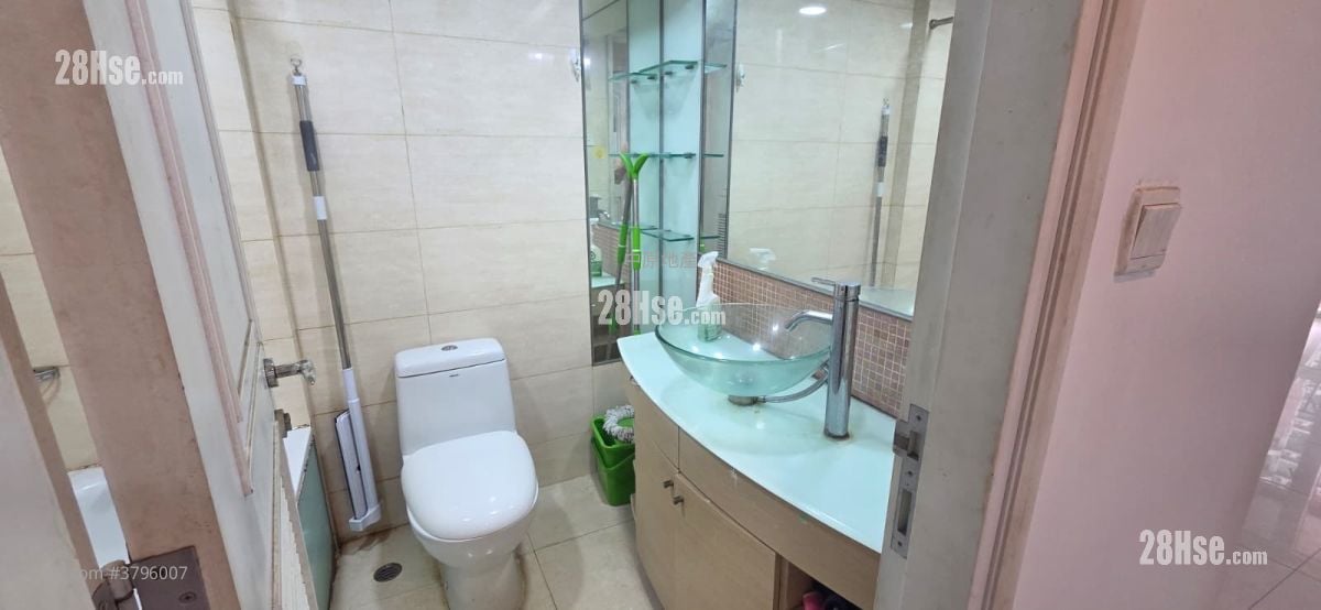 Central Park Towers Rental 2 Bedrooms , 1 Bathroom 493 ft²