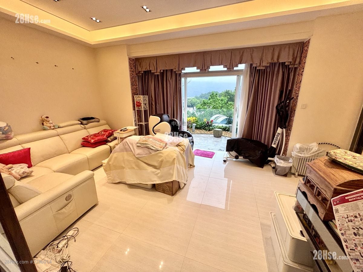 The Beverly Hills Rental 5+ Bedrooms , 2 Bathrooms 1,902 ft²