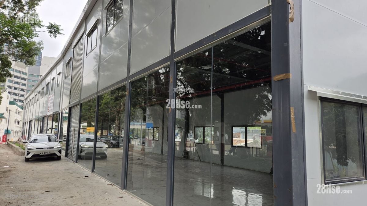 Land Rental 17,000 ft²