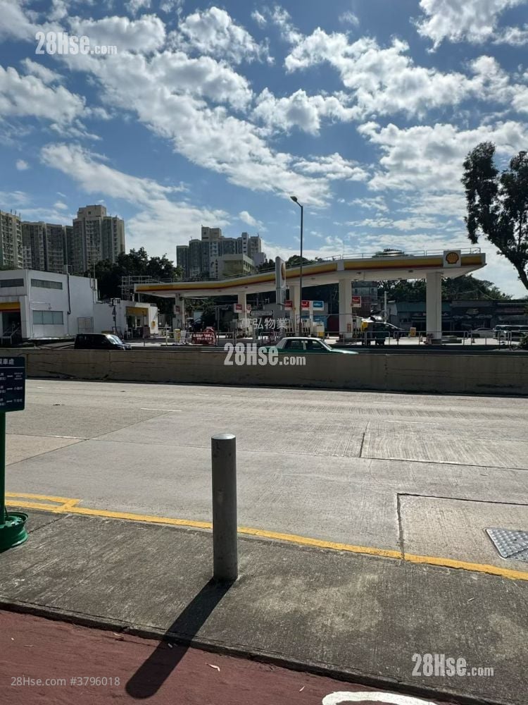 Land Rental 17,000 ft²