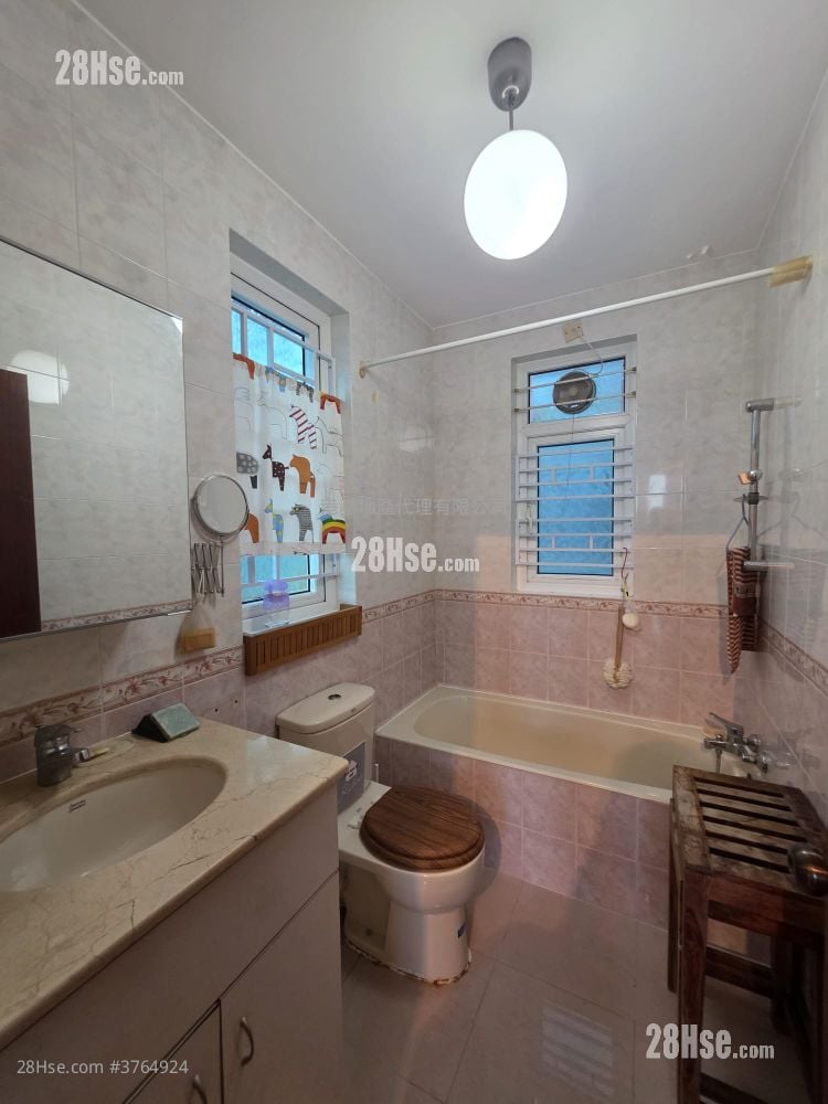 Village Sell 3 Bedrooms , 2 Bathrooms 630 ft²