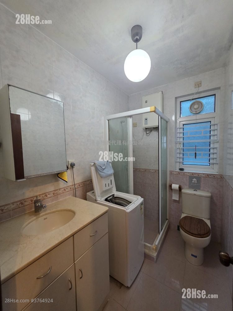 Village Sell 3 Bedrooms , 2 Bathrooms 630 ft²