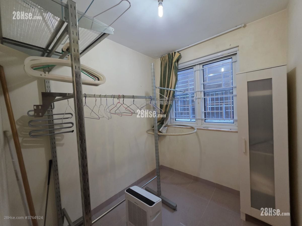 Village Sell 3 Bedrooms , 2 Bathrooms 630 ft²