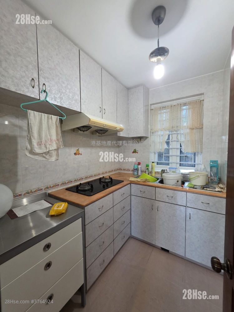 Village Sell 3 Bedrooms , 2 Bathrooms 630 ft²