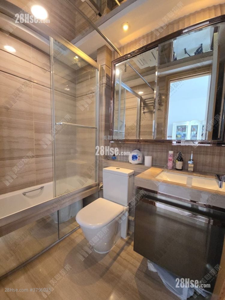 Century Gateway Sell 3 Bedrooms , 1 Bathroom 718 ft²