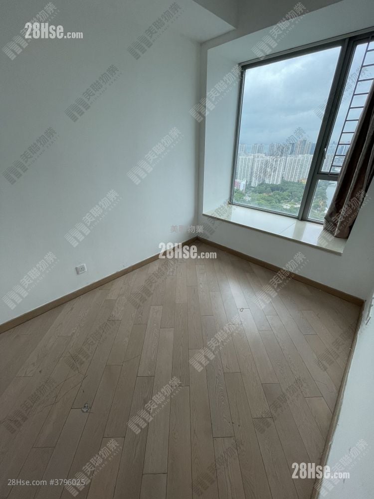 Century Gateway Sell 3 Bedrooms , 1 Bathroom 718 ft²