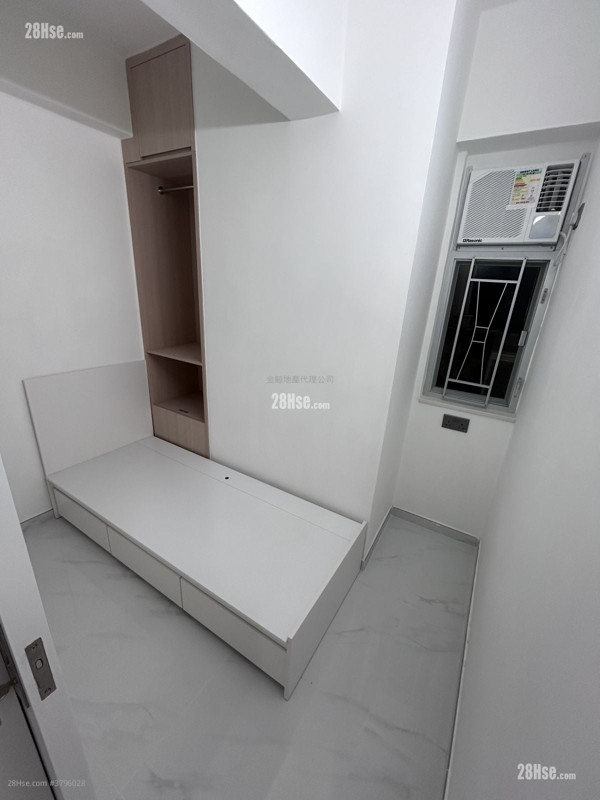 公园大厦 租盘 2 房 , 1 浴室 327 平方尺