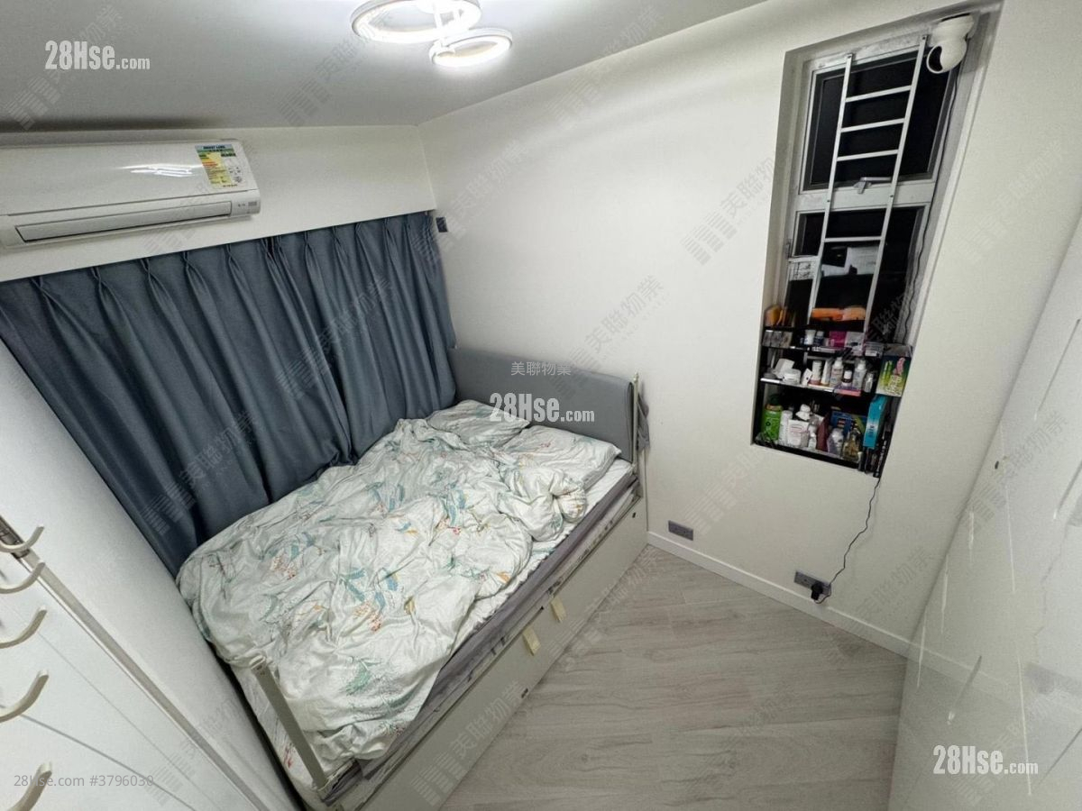 Choi Wo Court Sell 2 Bedrooms , 1 Bathroom 477 ft²