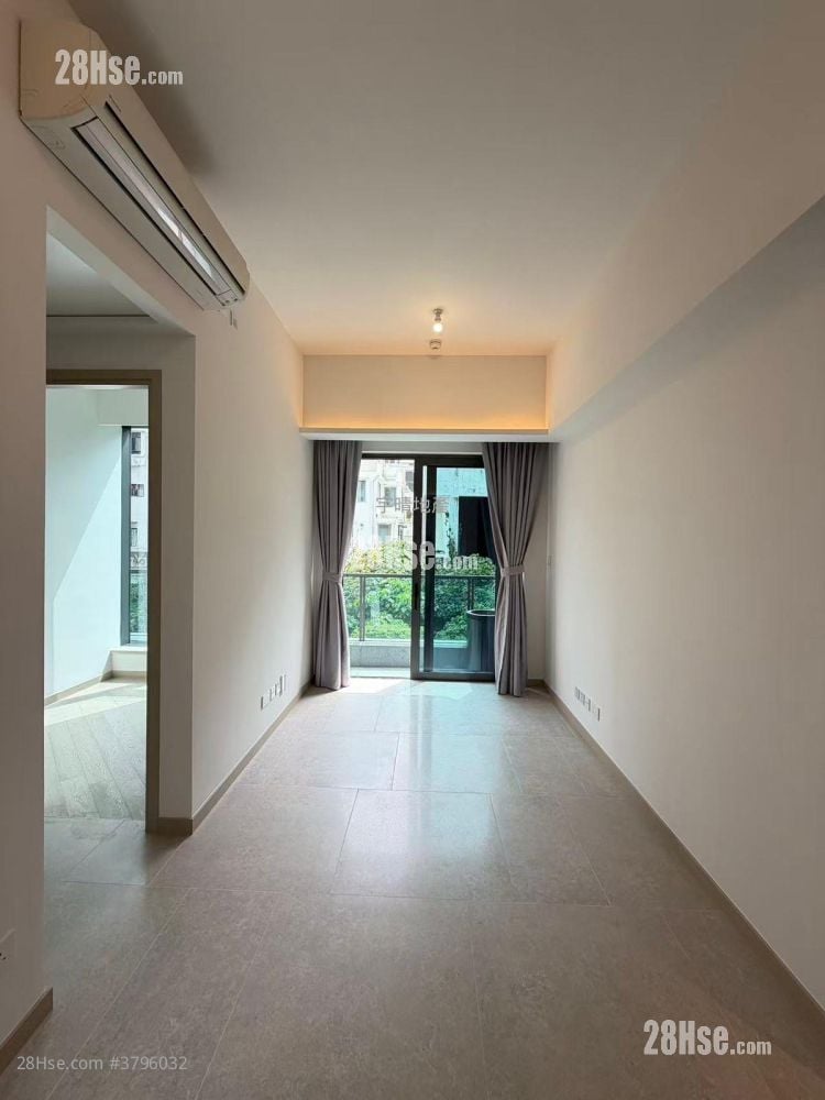 233  Prince Edward Road West Rental 2 Bedrooms , 1 Bathroom 473 ft²