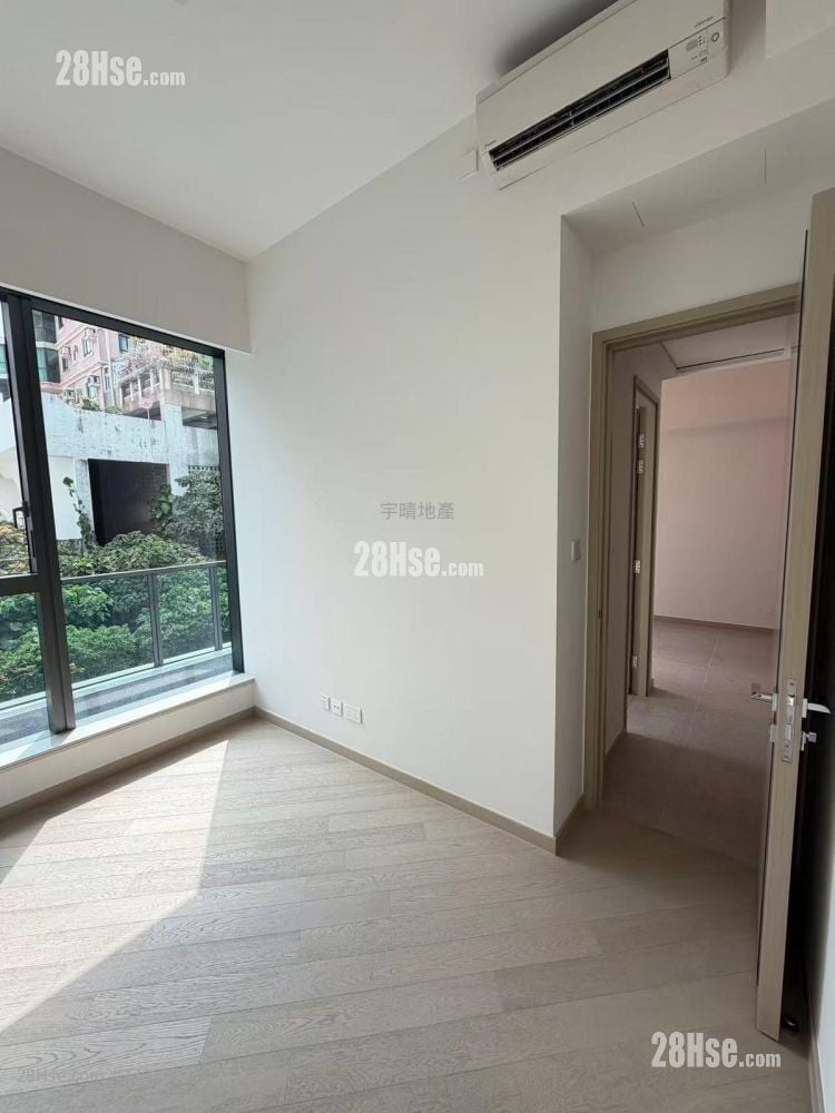 233  Prince Edward Road West Rental 2 Bedrooms , 1 Bathroom 473 ft²