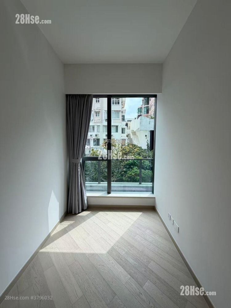 233  Prince Edward Road West Rental 2 Bedrooms , 1 Bathroom 473 ft²