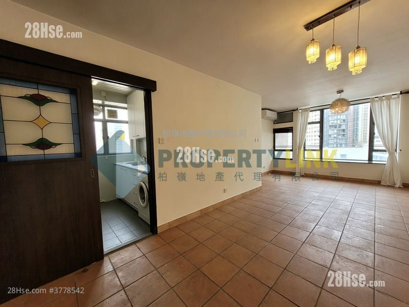 Hollywood Terrace Sell 2 Bedrooms , 1 Bathroom 615 ft²