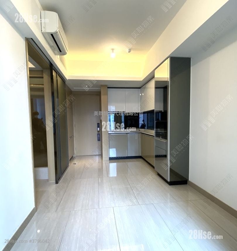 Cullinan West Sell 1 Bedroom 363 ft²