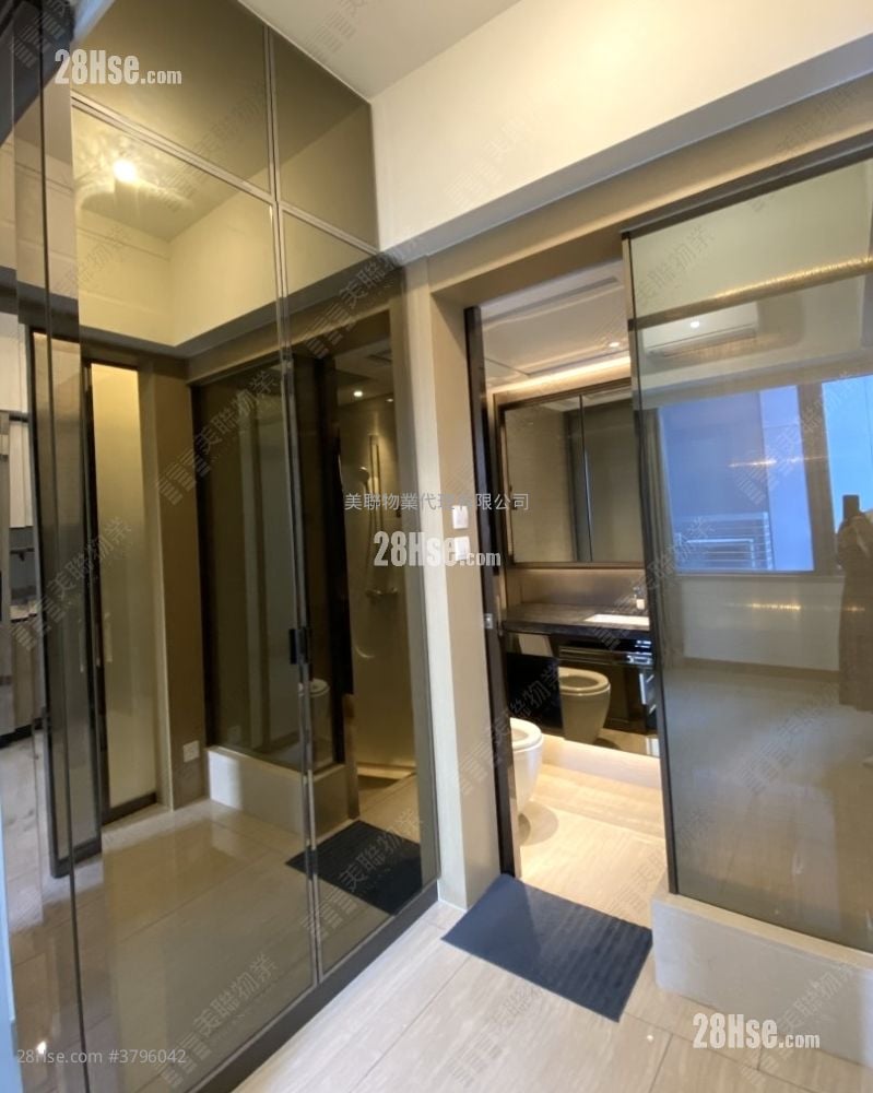 Cullinan West Sell 1 Bedroom 363 ft²