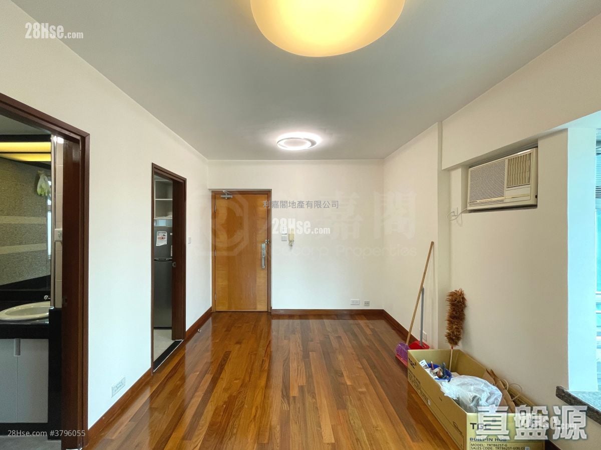 The Metro City Rental 2 Bedrooms , 1 Bathroom 364 ft²