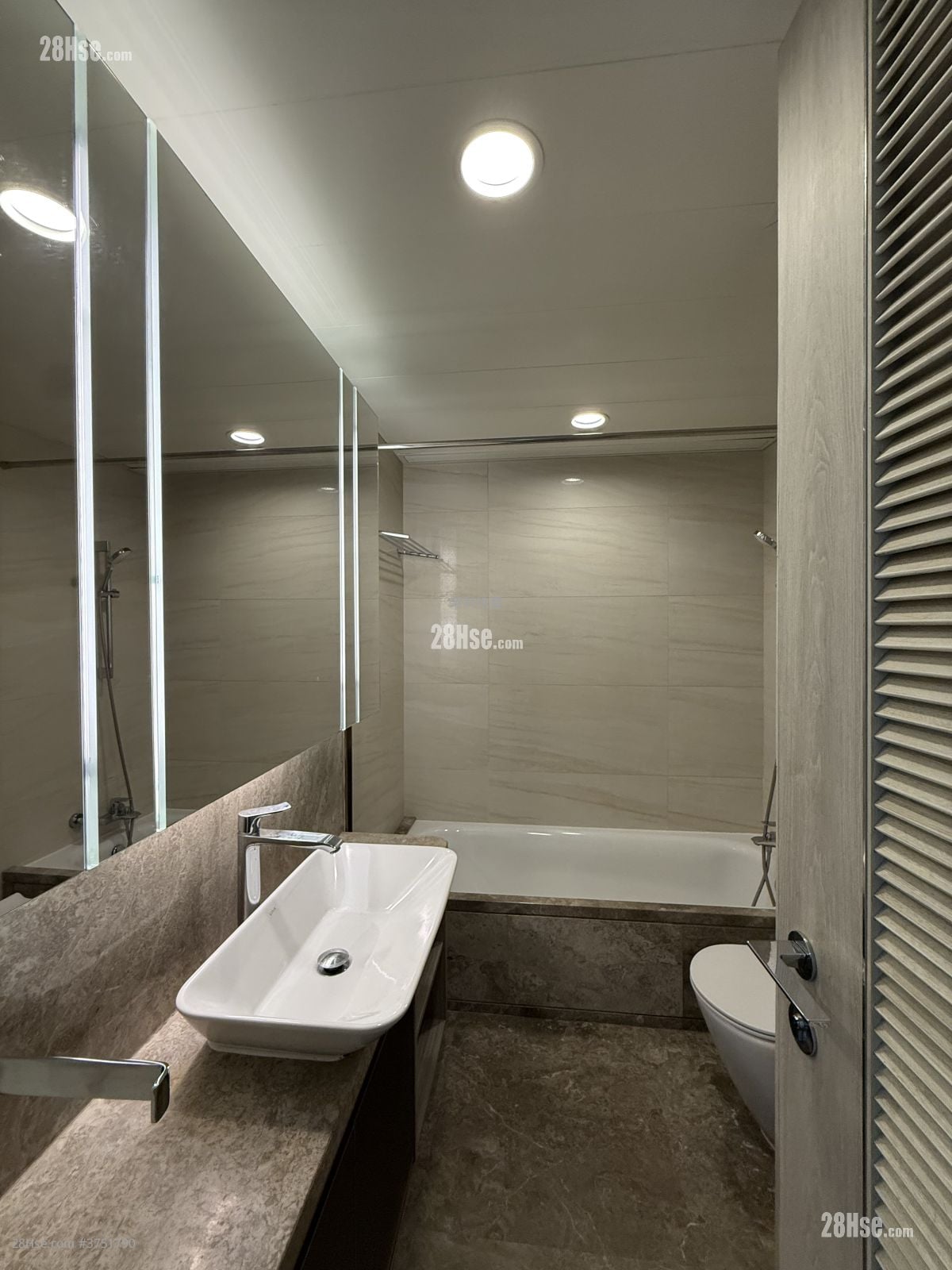 Sea To Sky 售盘 3 房 , 2 浴室 745 平方尺