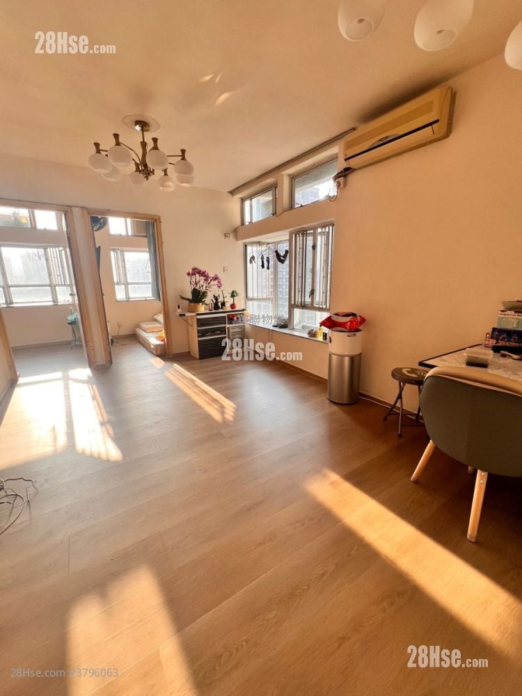 Riviera Gardens Sell 2 Bedrooms , 1 Bathroom 419 ft²