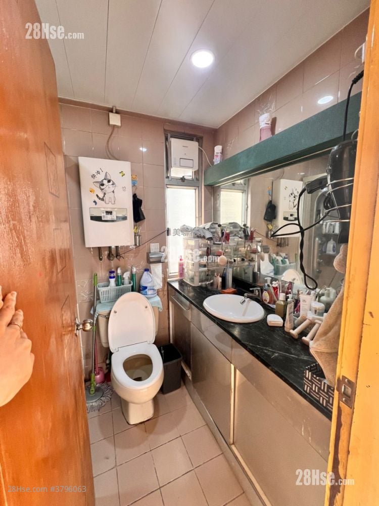 Riviera Gardens Sell 2 Bedrooms , 1 Bathroom 419 ft²