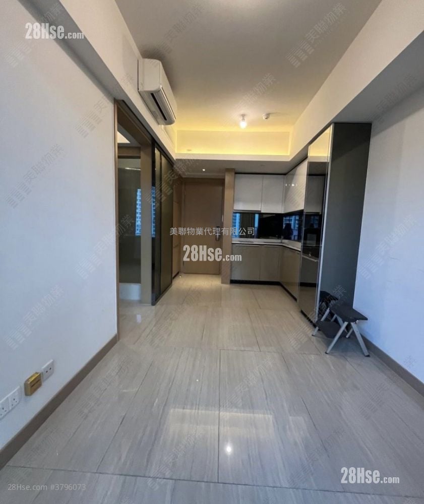 Cullinan West Rental 1 Bedroom , 1 Bathroom 350 ft²