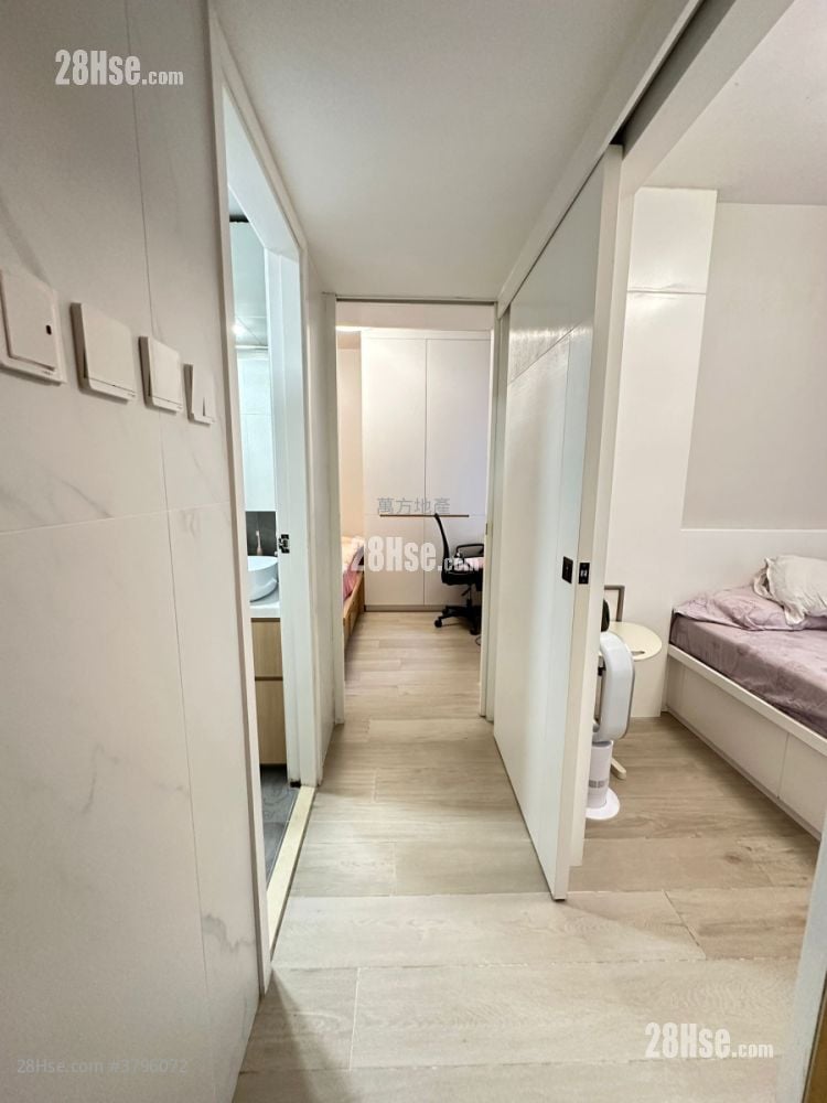 Yu Chui Court Sell 2 Bedrooms , 1 Bathroom 517 ft²