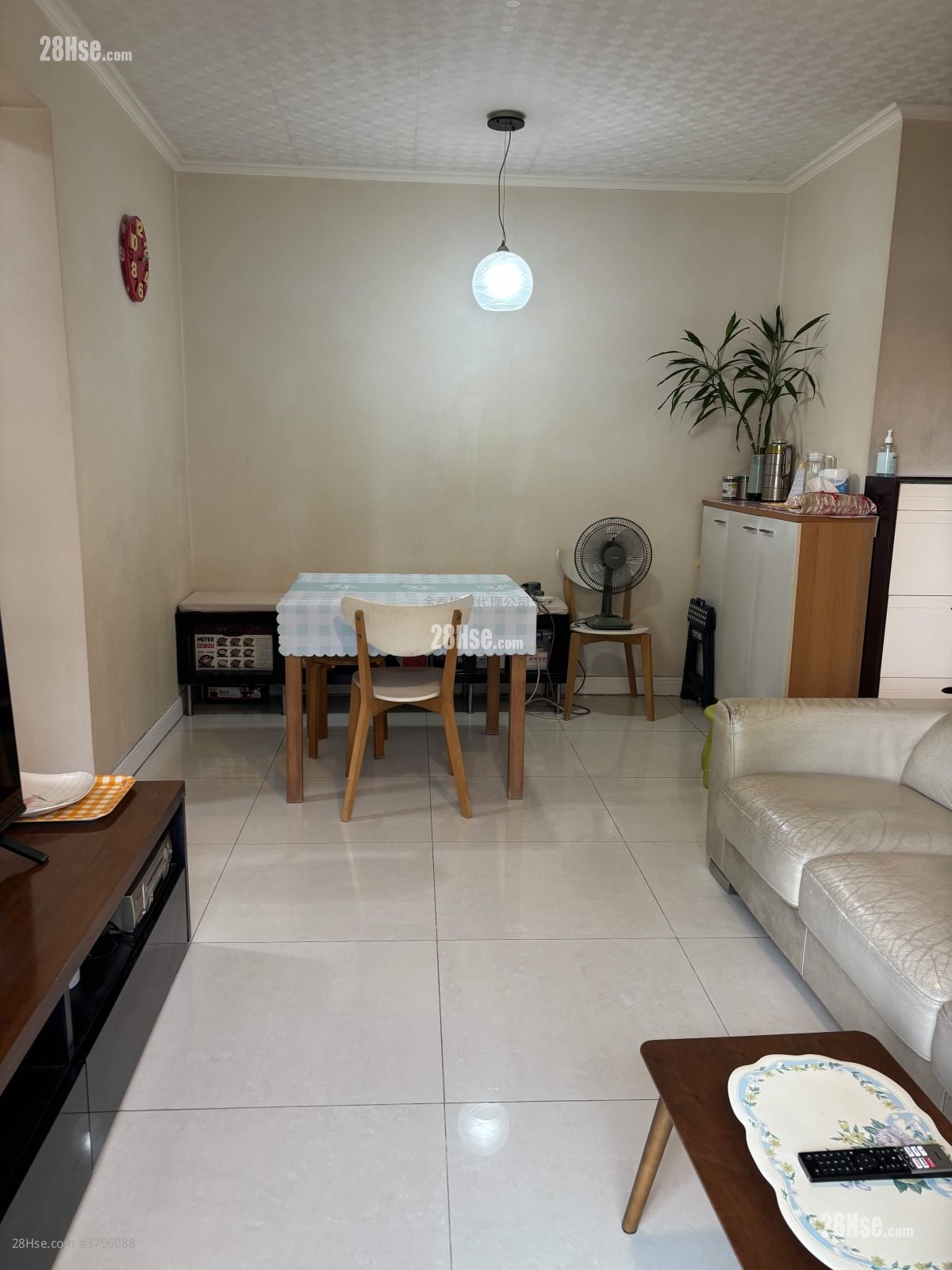 Sky Tower Rental 2 Bedrooms , 1 Bathroom 539 ft²