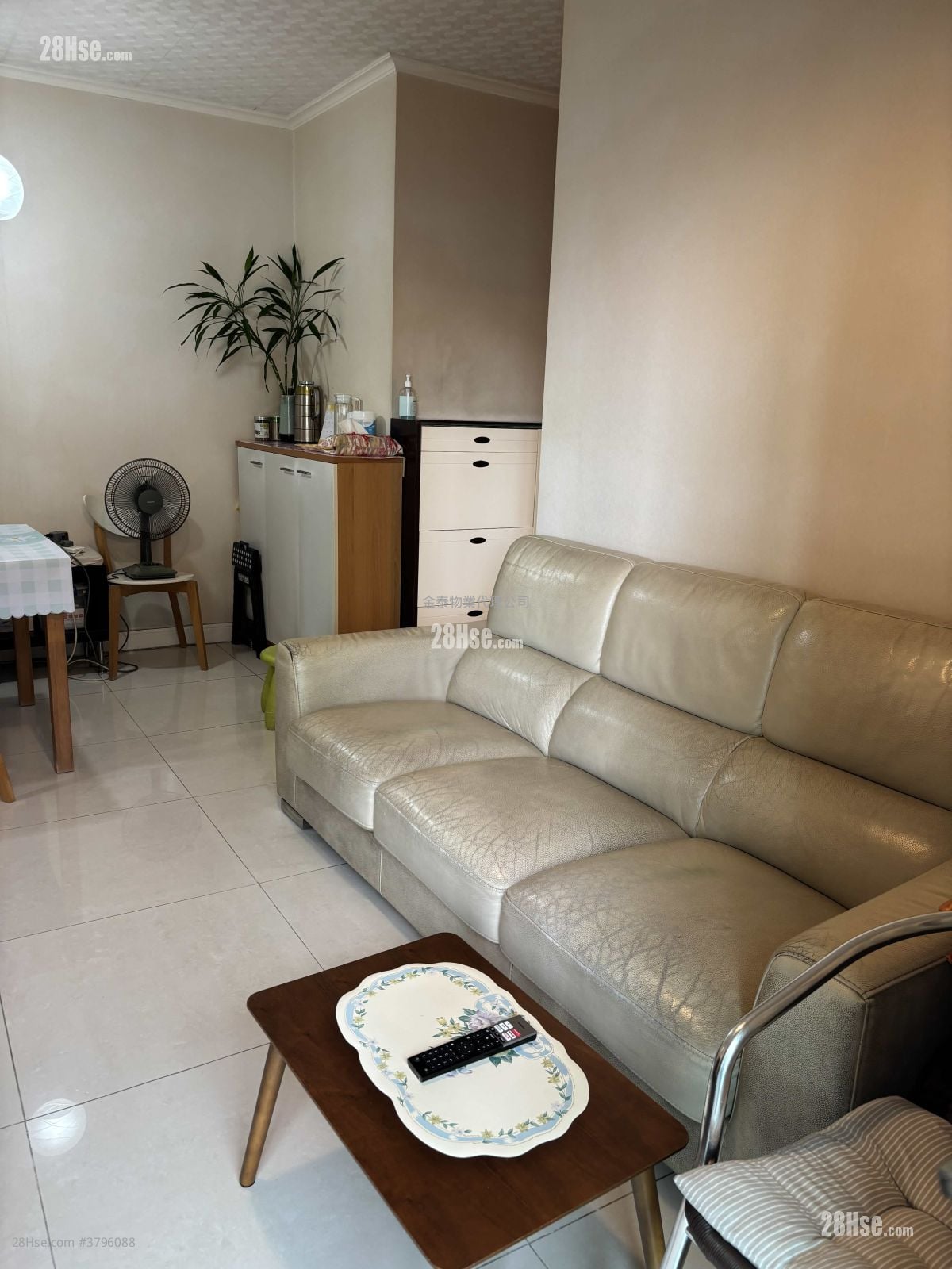 Sky Tower Rental 2 Bedrooms , 1 Bathroom 539 ft²