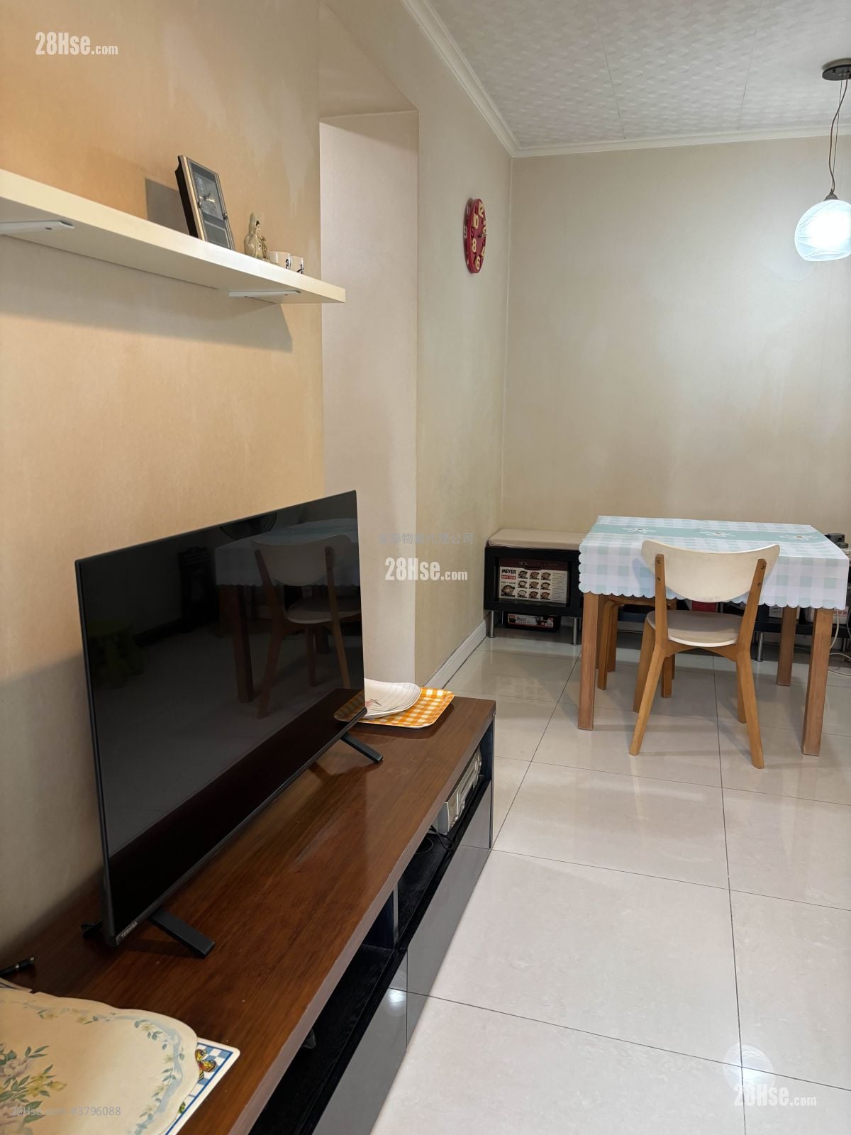 Sky Tower Rental 2 Bedrooms , 1 Bathroom 539 ft²